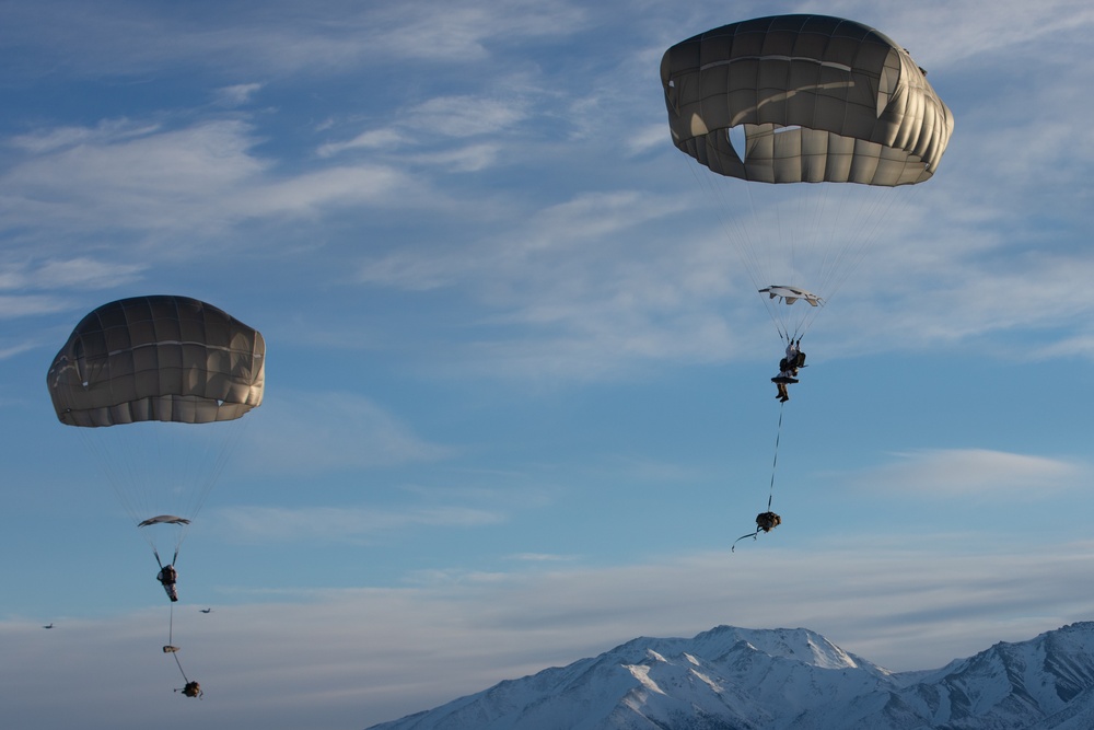 11th Airborne Division Jumps into Donnelly Training Area for JPMRC 24-02