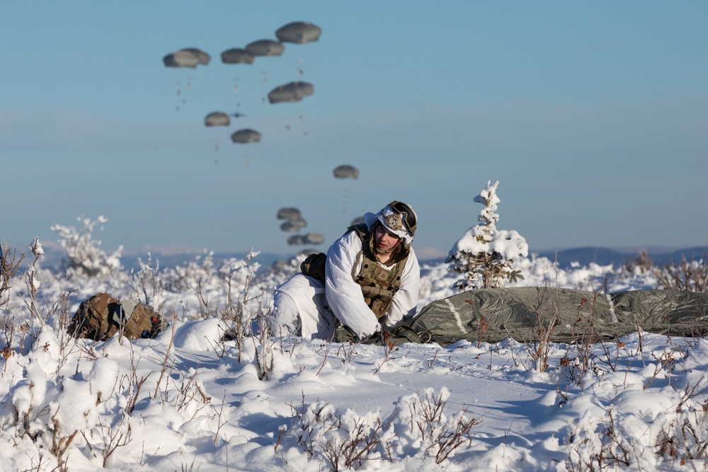 11th Airborne Division Jumps into Donnelly Training Area for JPMRC 24-02