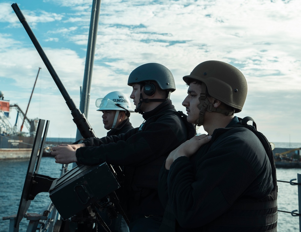 USS Delbert D. Black Pulls into Las Palmas, Spain.