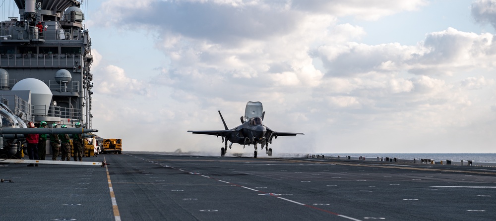 USS America Conducts Flight Operations WIth the 31st MEU