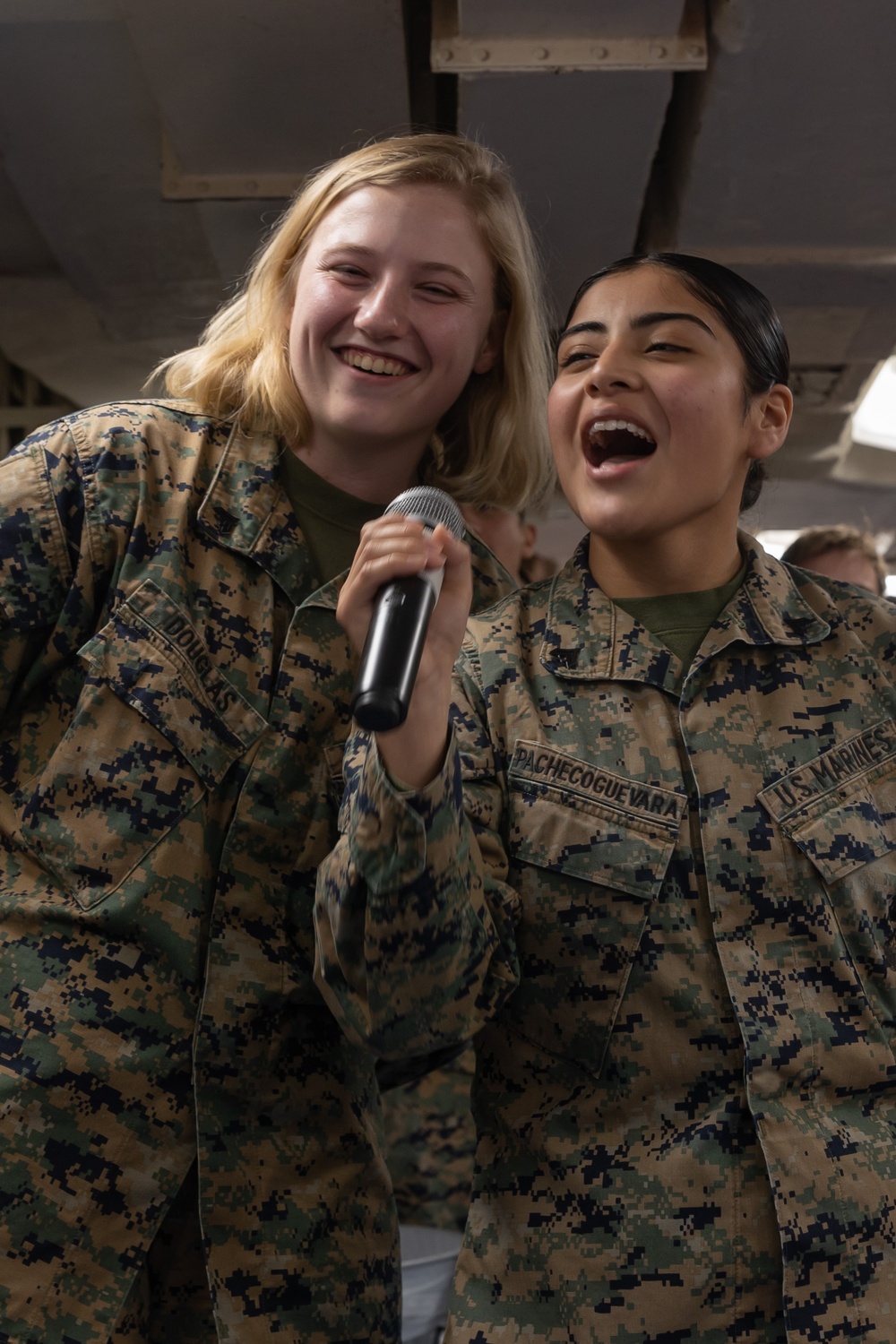 USS America hosts karaoke and ice cream social