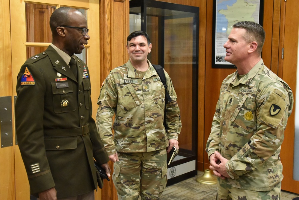 Army Chief of Chaplains Visits Garrison
