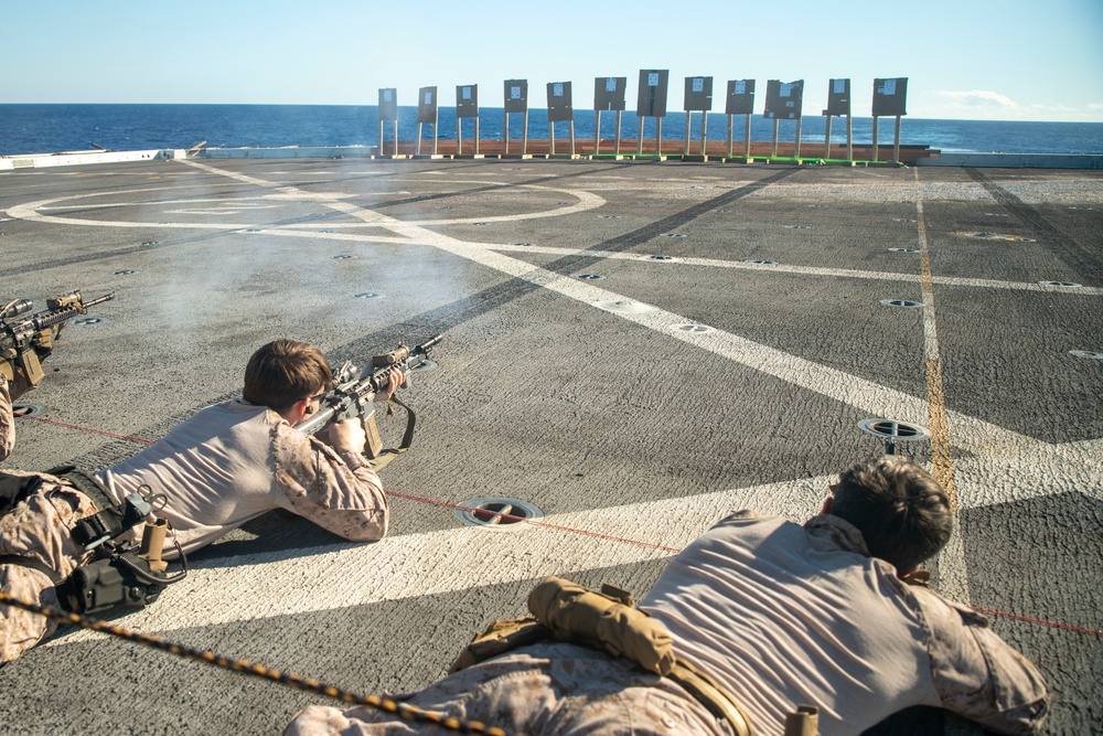 Recon Company Conducts Deck Shoot Aboard USS Somerset