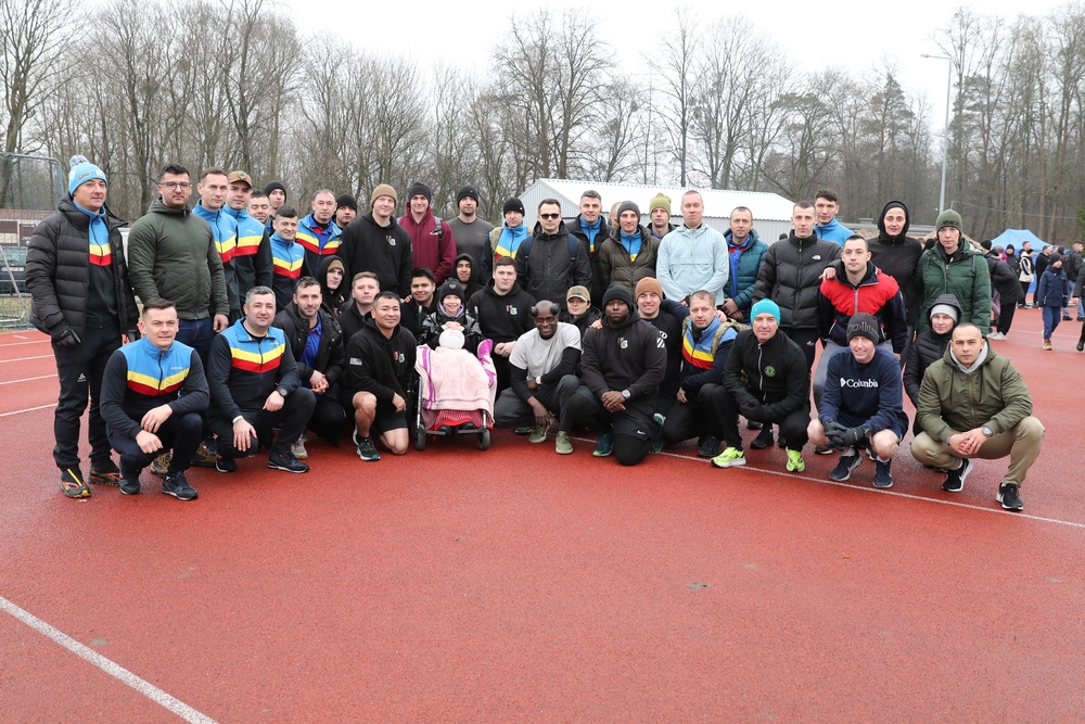 U.S. Soldiers Participate in charity race for Polish child