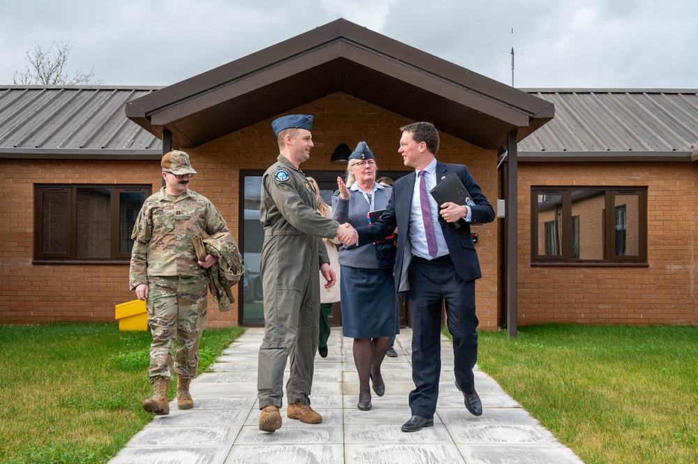 Robert Courts, MP Participates in Immersion Tour on RAF Fairford