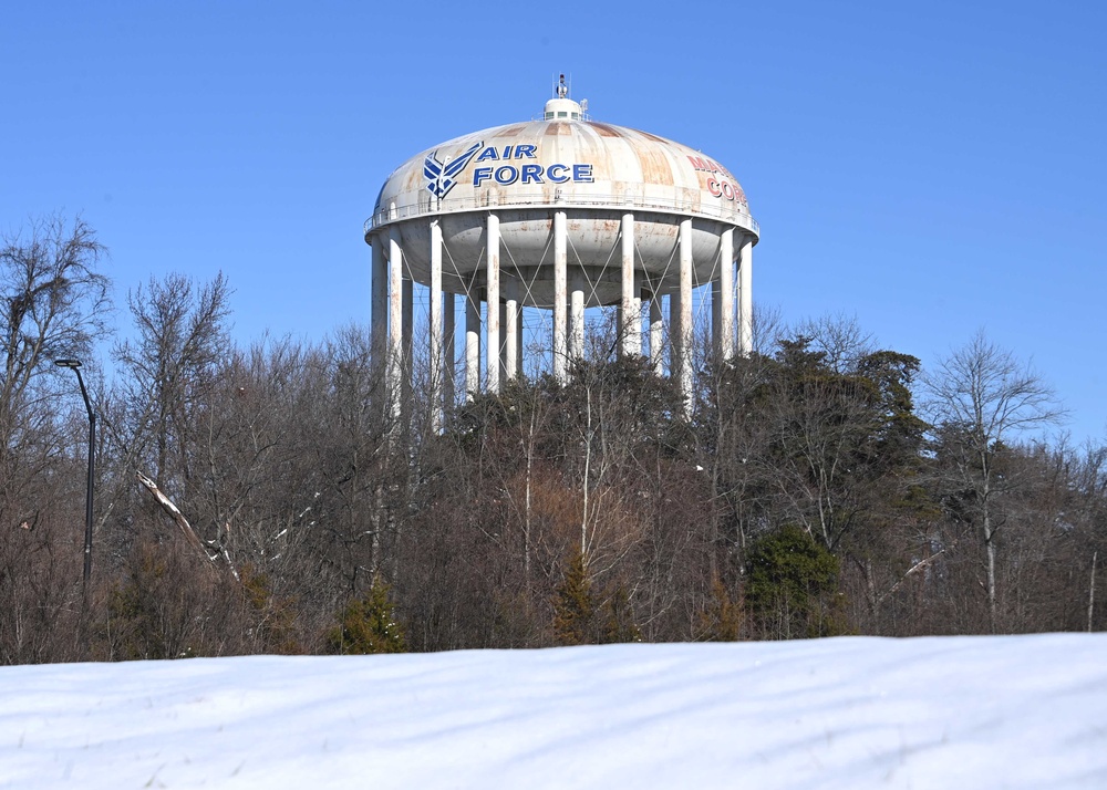 Snow falls at Joint Base Andrews