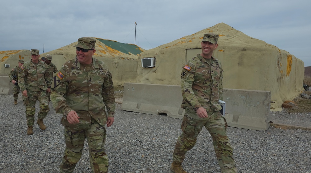 FCOE Commanding General, Command Sergeant Major visit GAARNG 1-118th FA MRE