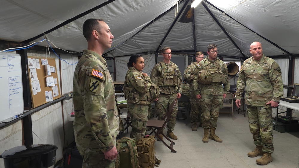 FCOE Commanding General, Command Sergeant Major visit GAARNG 1-118th FA MRE