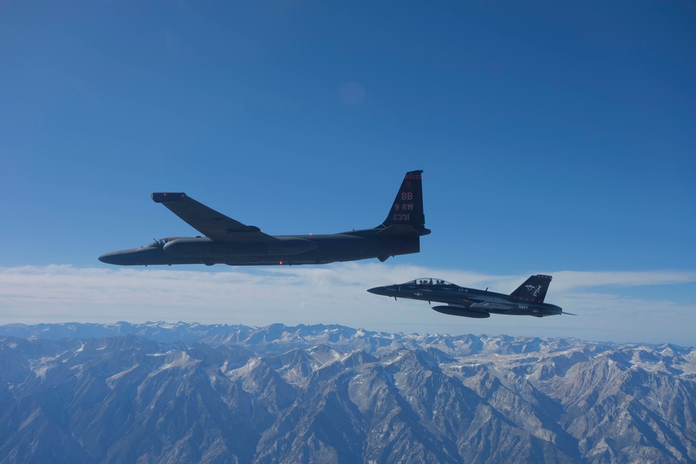 U-2 Dragonlady and Vandy-1 fly in formation