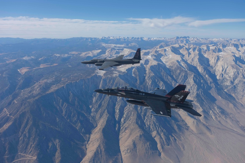 U-2 Dragonlady and Vandy-1 fly in formation