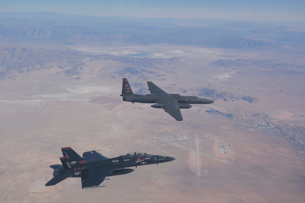 U-2 Dragonlady and Vandy-1 fly in formation