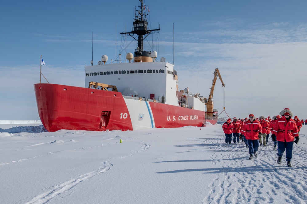 Coast Guard Cutter Polar Star (WAGB 10) crew receives Antarctic Service Medal on Ross Ice Shelf