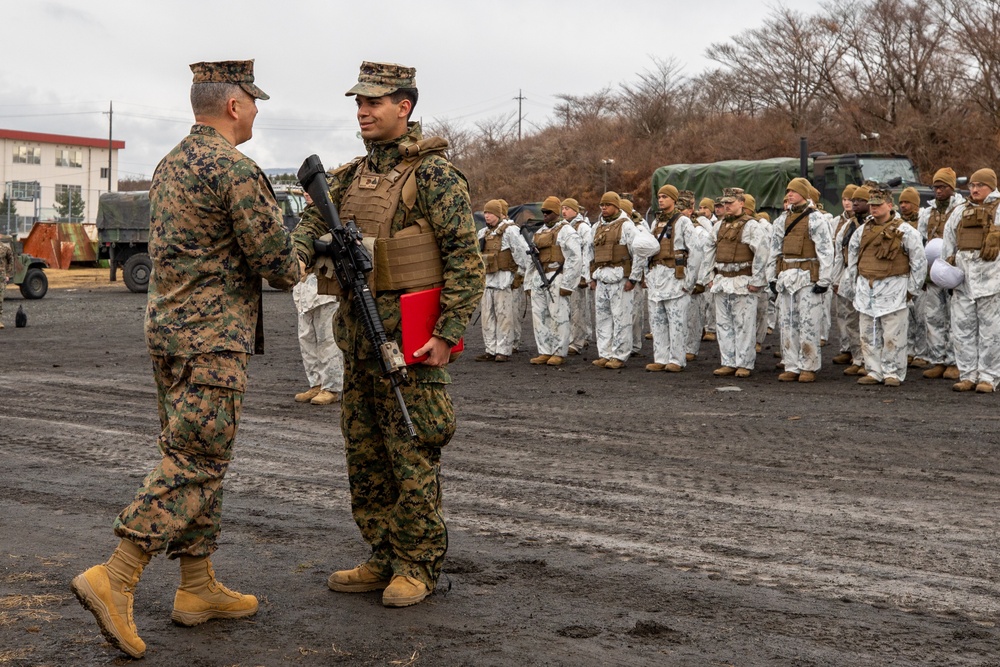 CLR-3 Conducts Battle Hand Off Drills