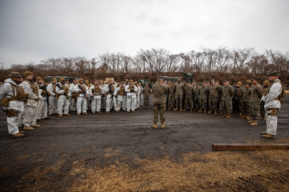 CLR-3 Conducts Battle Hand Off Drills