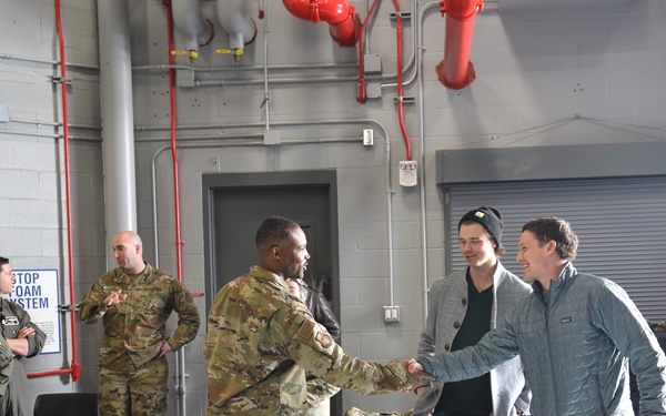Nose art tradition continues at Niagara