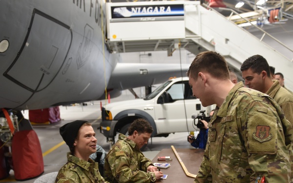 Nose art tradition continues at Niagara