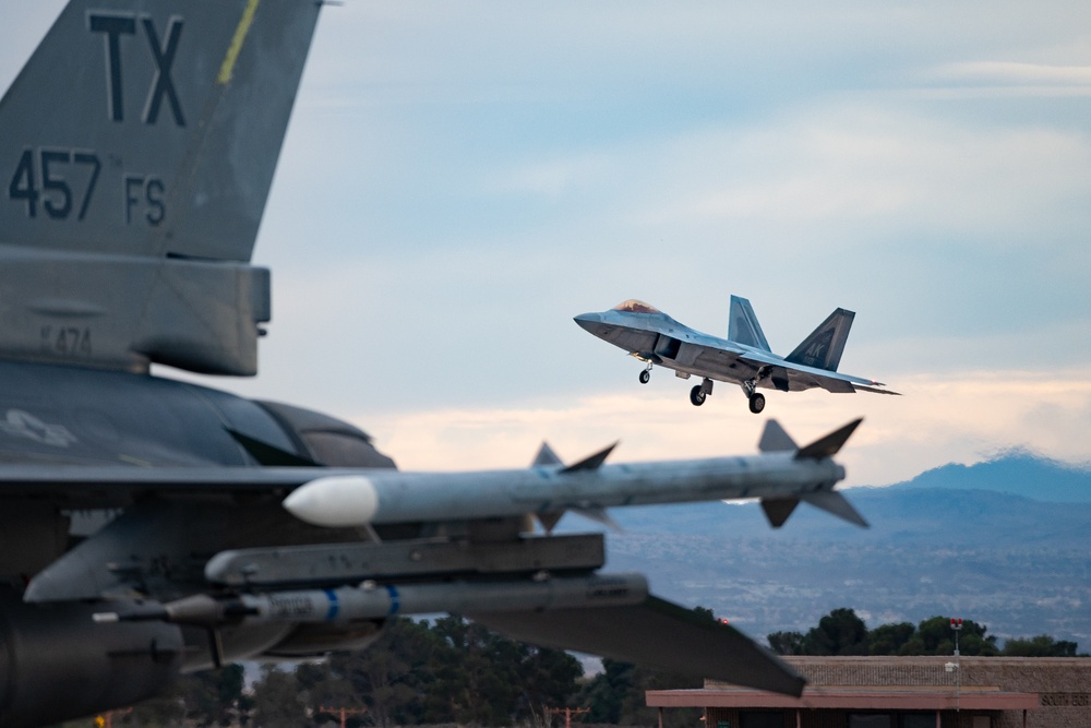 F-22 Landing