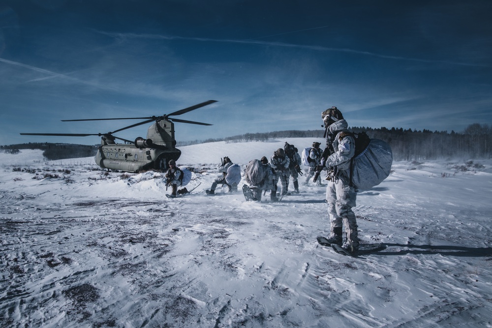 10th Special Forces Group (Airborne) Green Berets conduct Cold Weather Training in Colorado