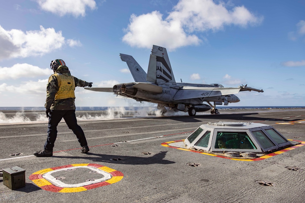 Abraham Lincoln conducts flight operations