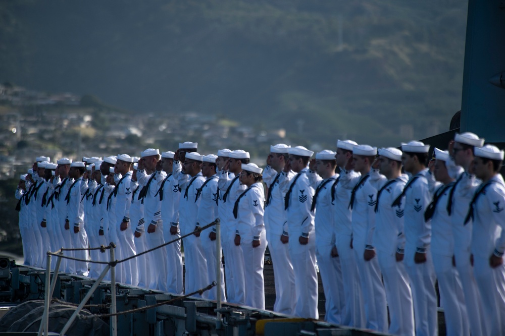 USS Carl Vinson (CVN 70) Pulls into Pearl Harbor for a Scheduled Port Visit