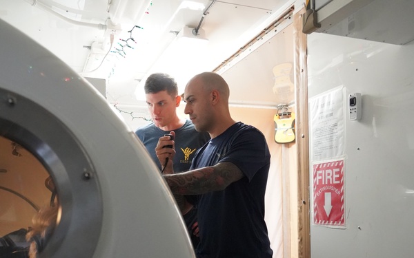 Shipyard Dive Locker Uses Chamber to Treat Hearing Loss