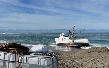 Unified Command continues response to grounded vessel near Bodega Bay
