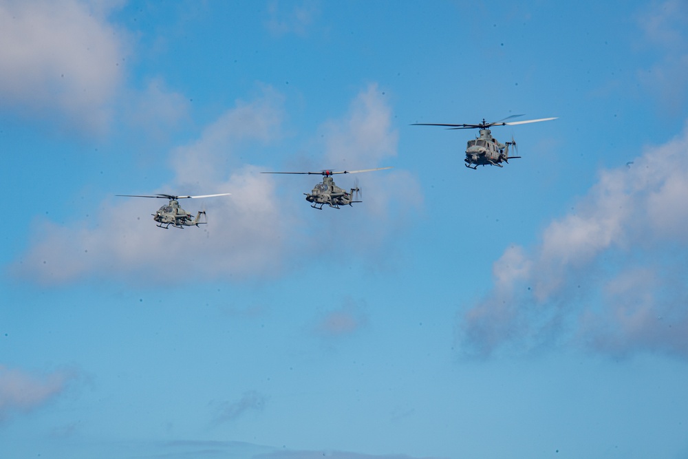 USS Green Bay (LPD 20) Conducts Flight Operations