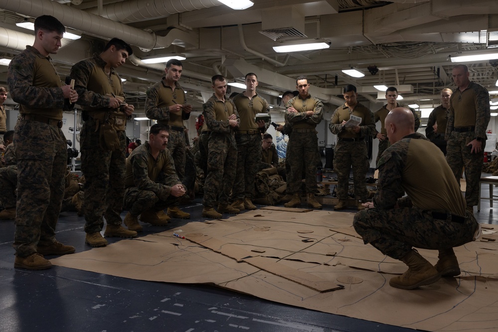 Battalion Landing Team 1/1 conducts helo raid exercise