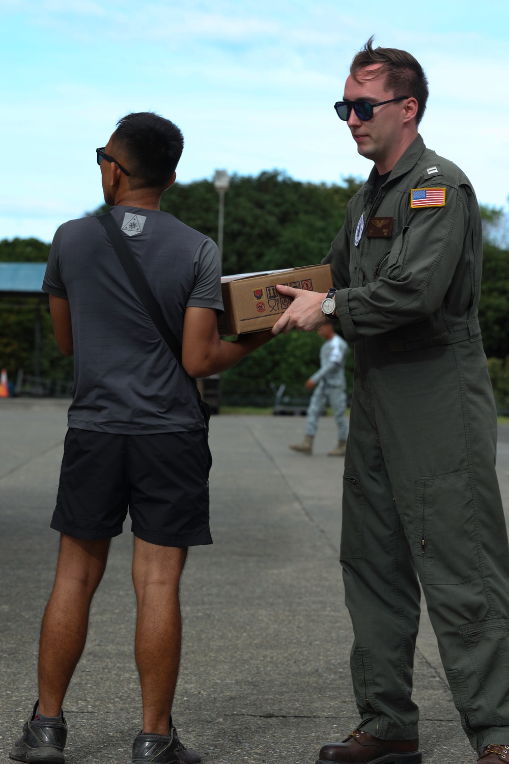 U.S. Marines Continue To Support Mindanao Relief Efforts Alongside Philippine Allies