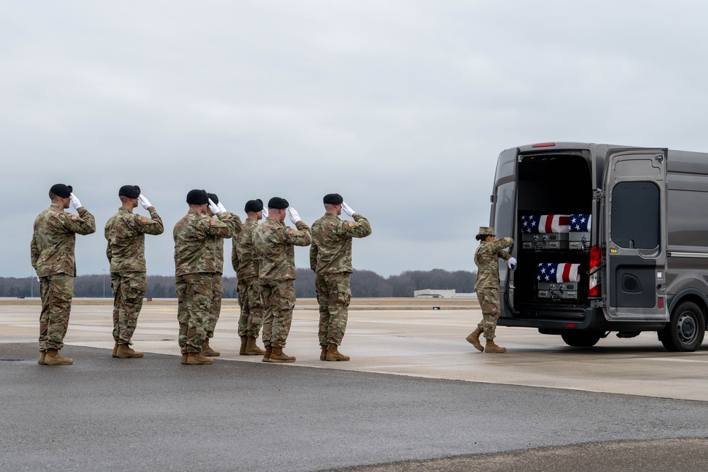 Senior Airman Tanitshaly Cruz: Deployment to AFMAO