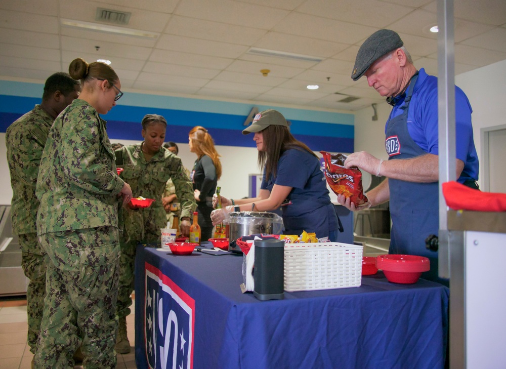 USO holds Troop Time event