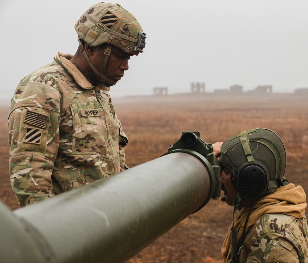 Army Journalist Trains with Tankers