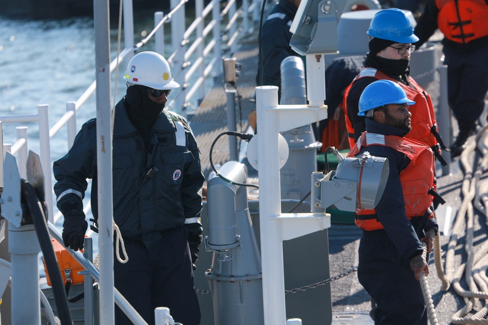 Navy's Oldest Floating Dry Dock, Dynamic, Resumes Operations After 20 Months