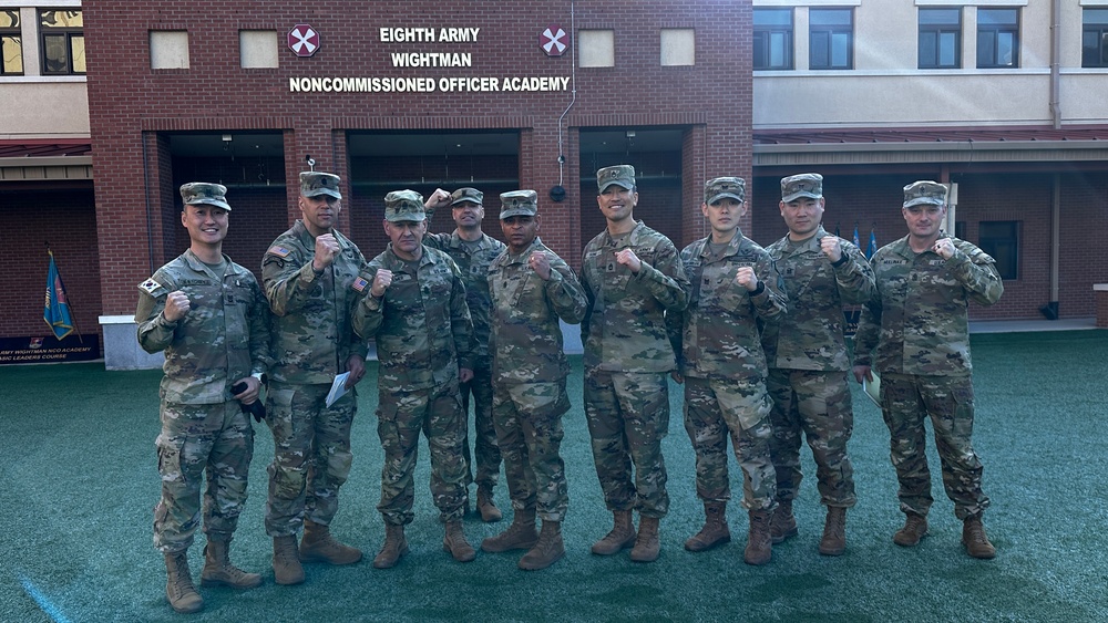 SMA Weimer visits units in South Korea