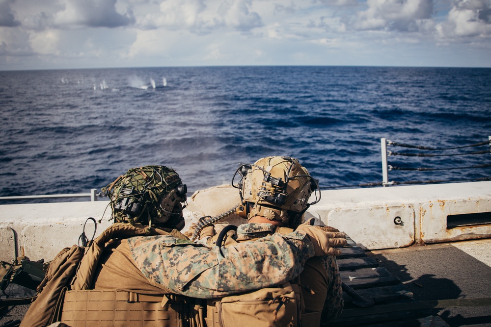 DVIDS - Images - 26th MEU(SOC) conducts a Machine Gun Live-Fire Deck ...