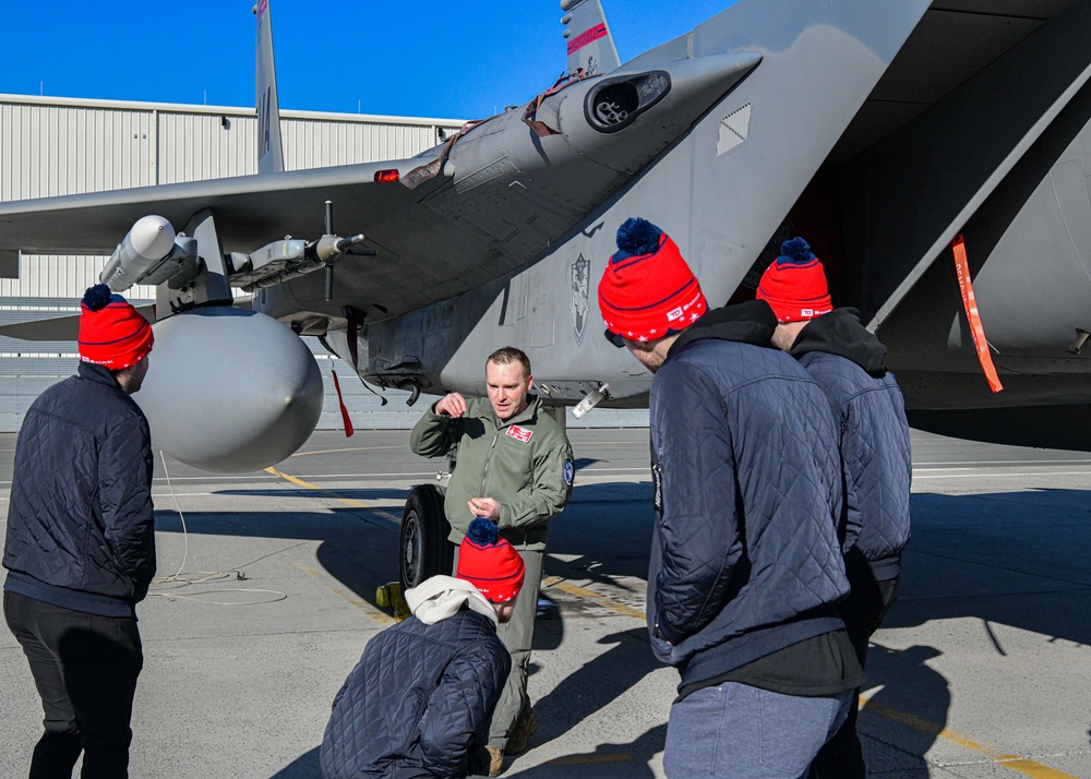 104th Fighter Wing hosts Springfield Thunderbirds for base tour