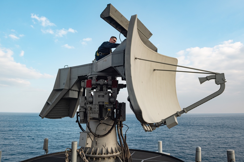 USS America Conducts Routine Maintenance