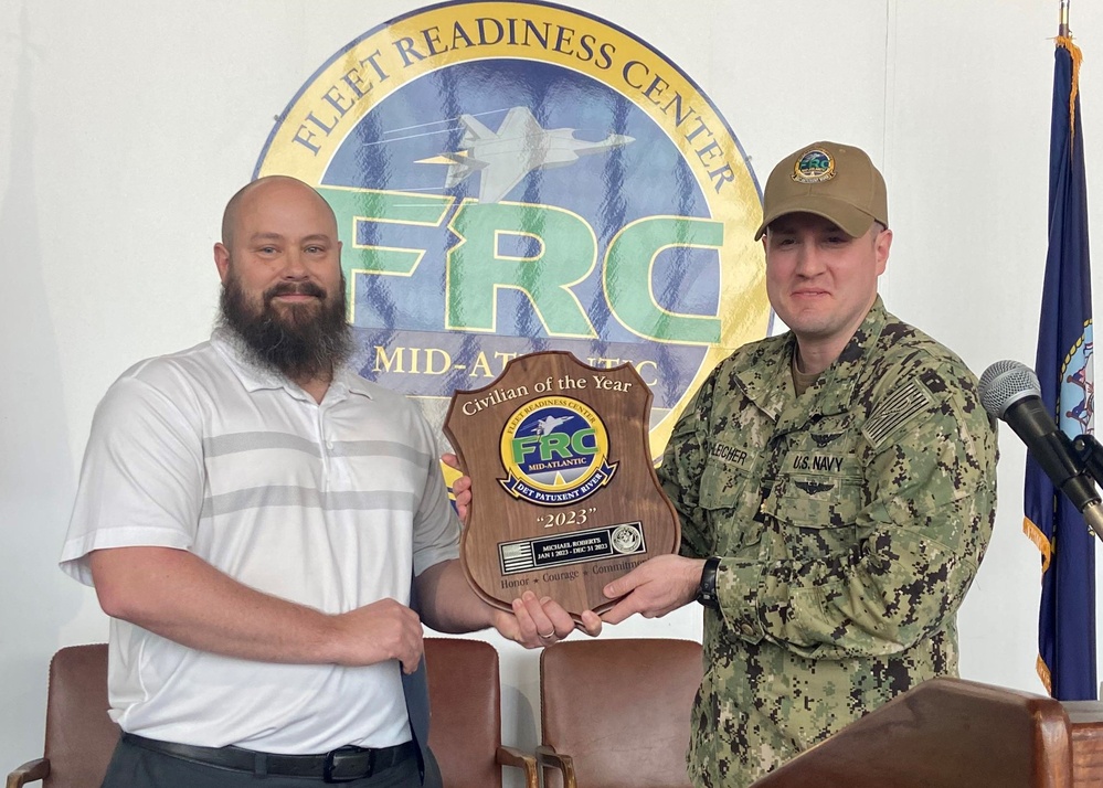 Roberts Chosen as Fleet Readiness Center Det Pax River Civilian of the Year