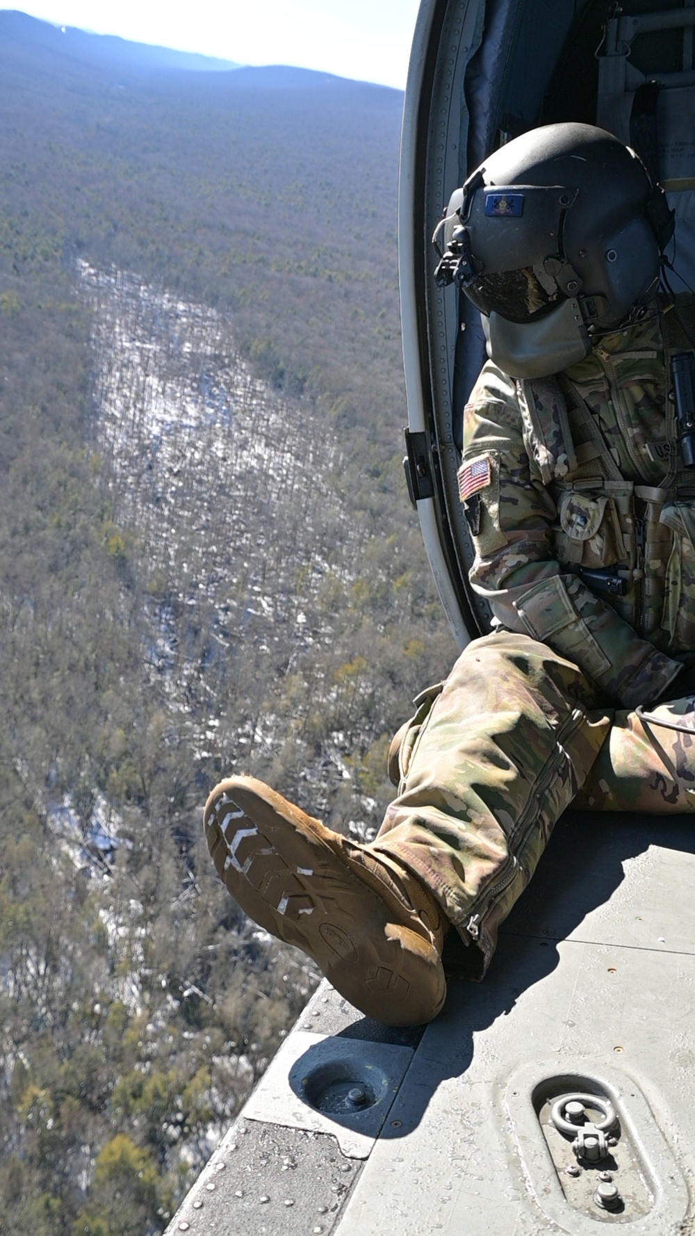 DVIDS - Images - Black Hawk sling load training [Image 5 of 9]