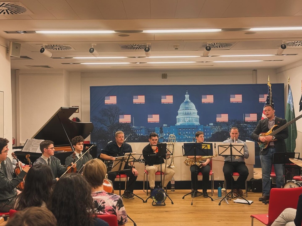 40th Army Band and Austrian Bundesheer Band play Amerika Haus