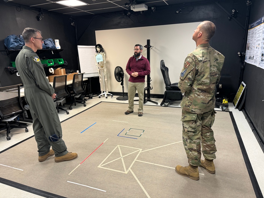 AFRL commander visits NAMRU-Dayton