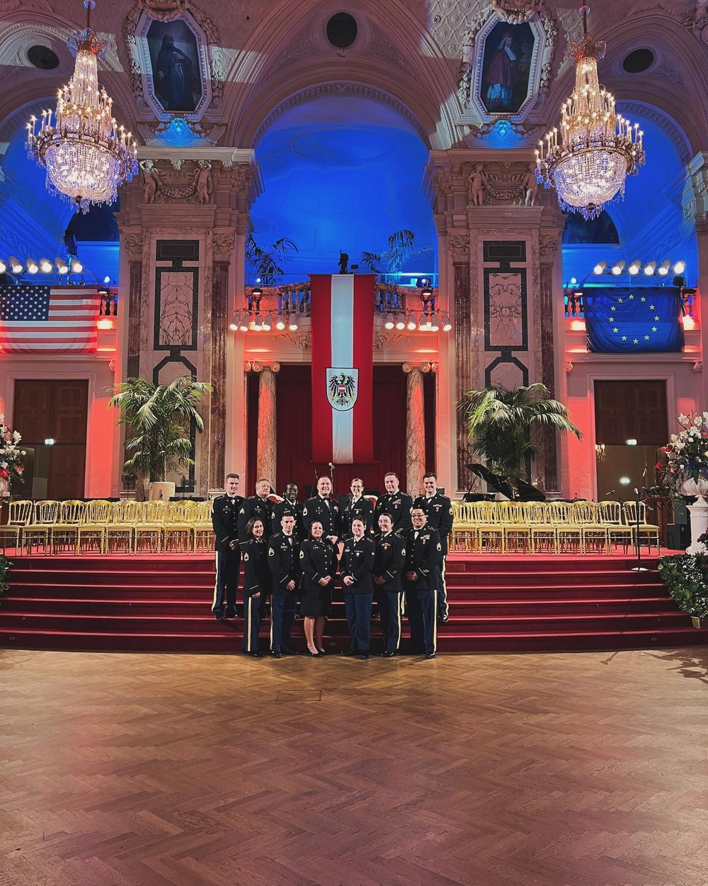 40th Army Band Play the Hofburg
