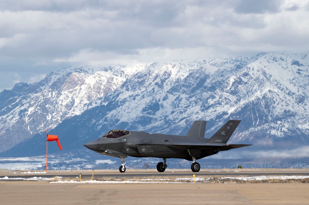 F-35A Lightning II takes off from Hill Air Force Base