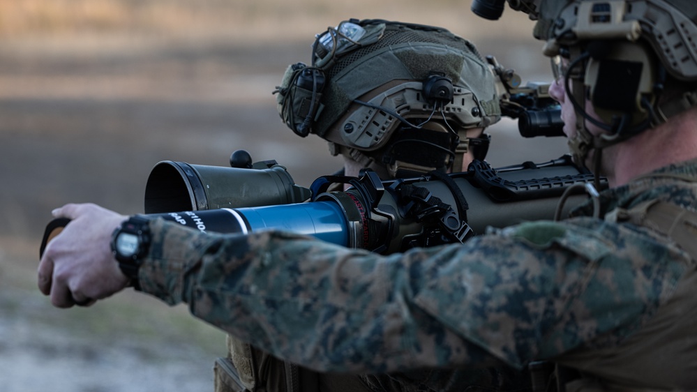 24th MEU MSPF Marines Conduct MAAWS and Small Arms Range