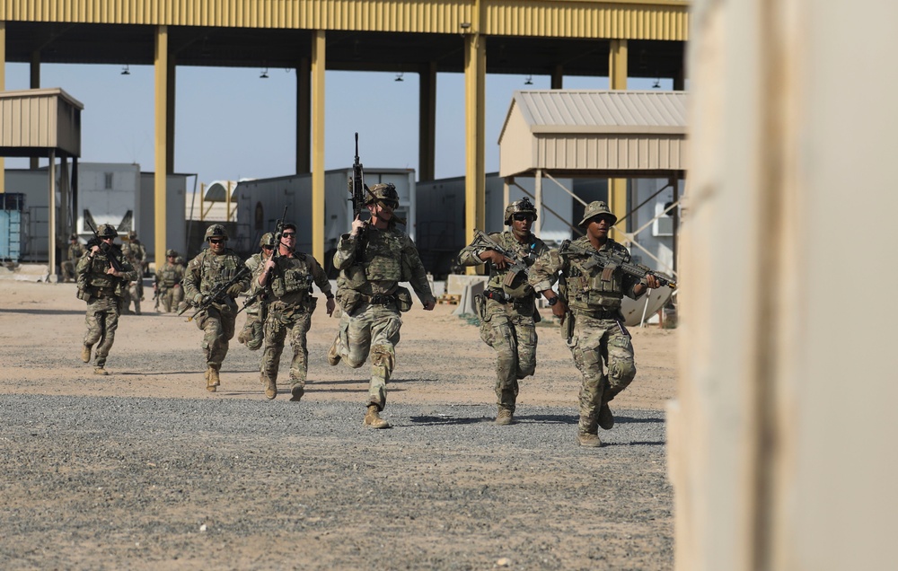 U.S., British Service Members Conduct FINEX Rehearsal during Eager Defender 24