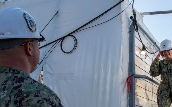 CNO Franchetti Visits USS Anchorage