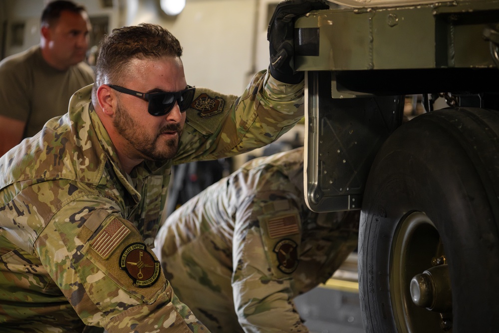 Wright Patterson C-17s relocate Whiteman A-10s following exercise