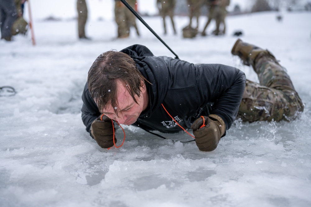 124th ASOS cold weather survival training