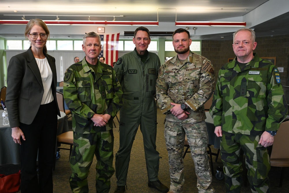 New York National Guard Hosts Swedish Delegation