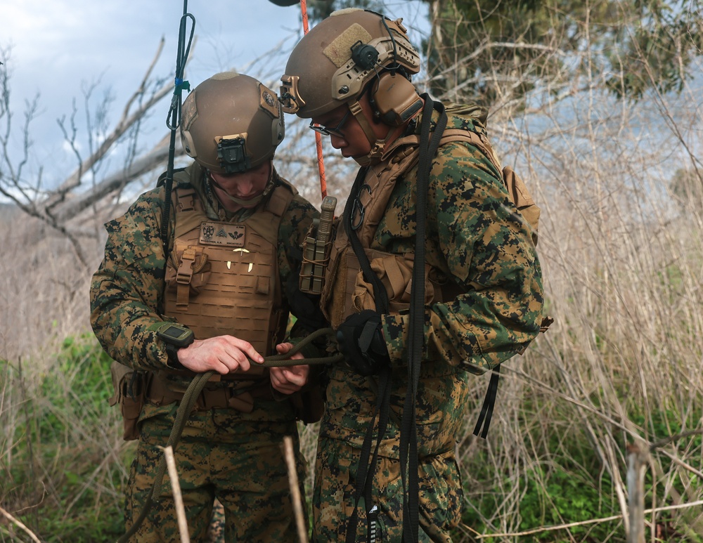 2nd Bn., 5th Marines trains for tactical recovery of aircraft, personnel